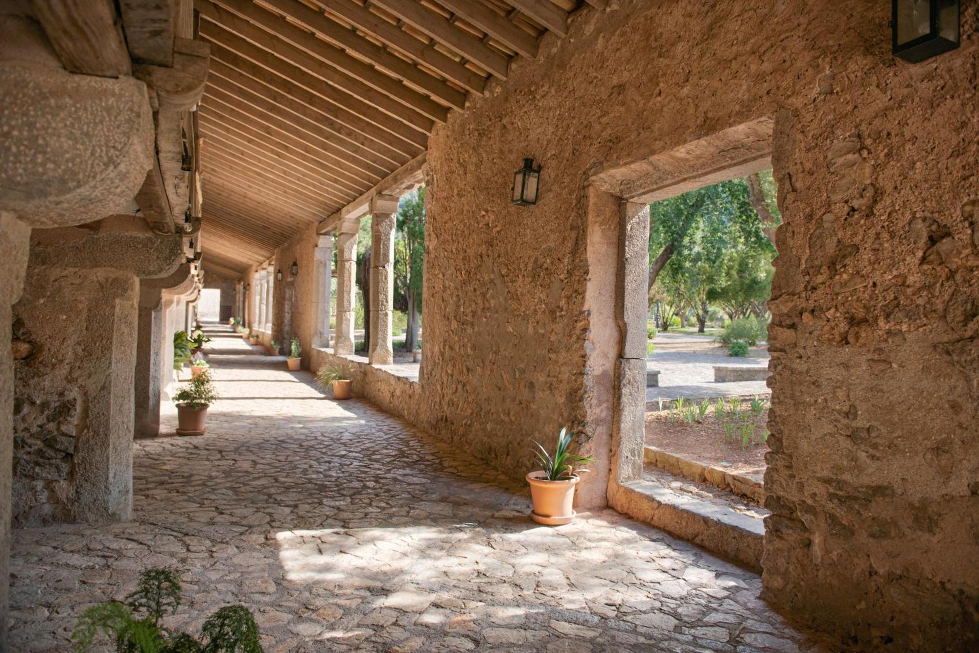 Santuari De Lluc Hotel Exterior foto