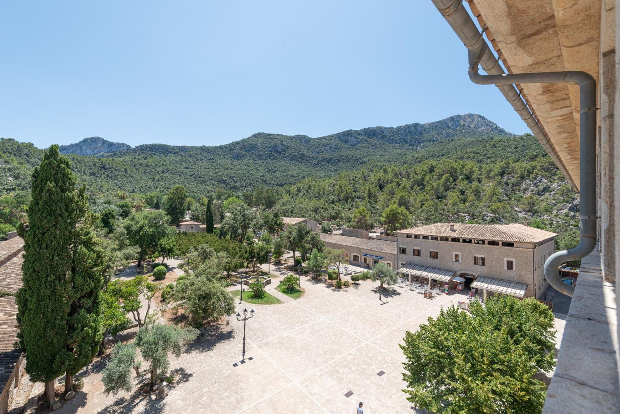 Santuari De Lluc Hotel Exterior foto